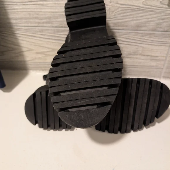 Allonsi Black Studded Chelsea Boots Size 10 - Picture 5 of 5